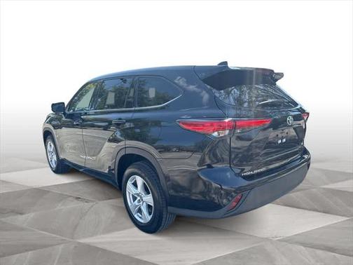 2022 Toyota Highlander L