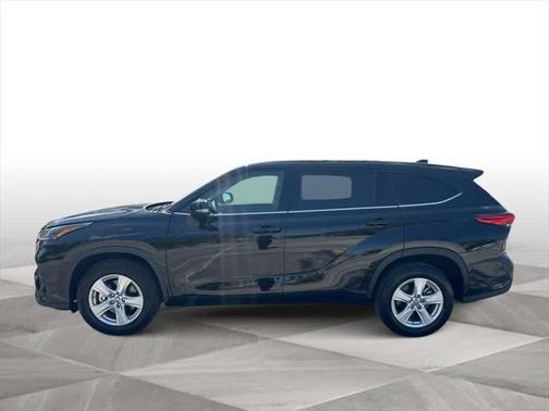 2022 Toyota Highlander L