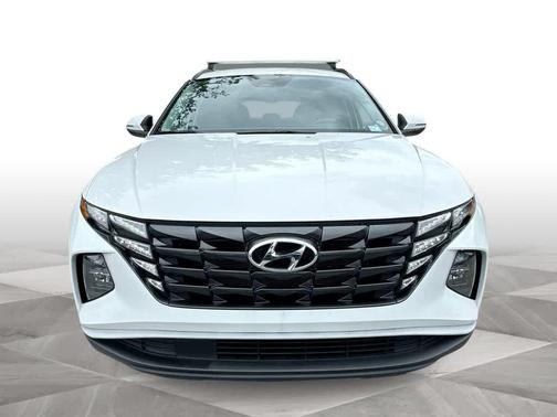 White 2023 Hyundai TUCSON SEL