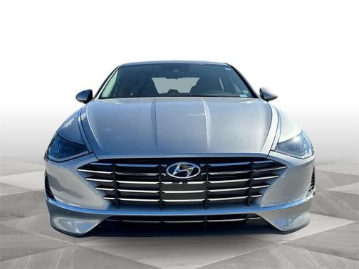 2022 Hyundai SONATA SE