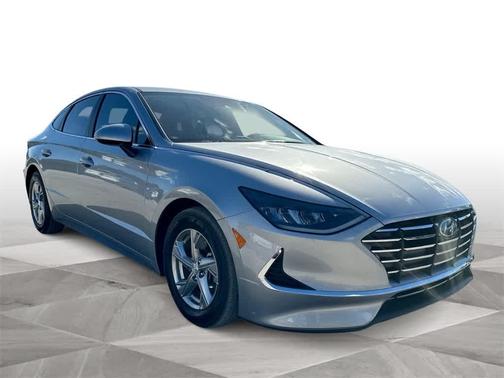 2022 Hyundai SONATA SE