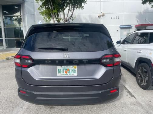 2023 Honda Pilot LX
