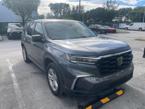 2023 Honda Pilot LX