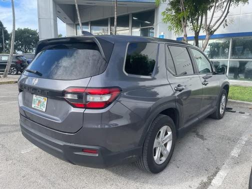 2023 Honda Pilot LX