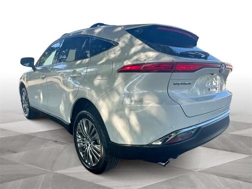 2022 Toyota Venza XLE