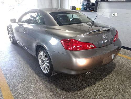 Gray 2011 INFINITI G37 Base