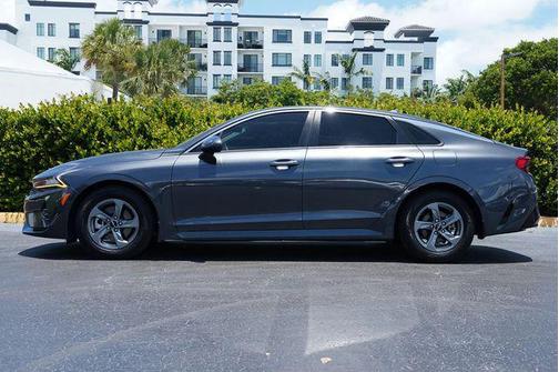 Gravity Gray 2022 Kia K5 LXS