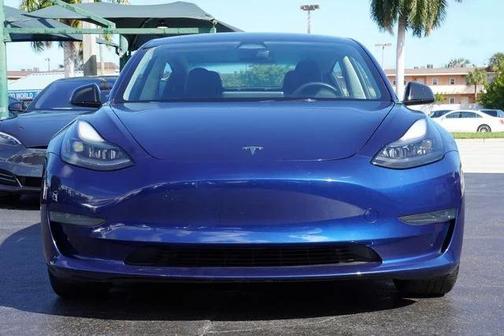 Deep Blue Metallic 2023 Tesla Model 3 Standard Range