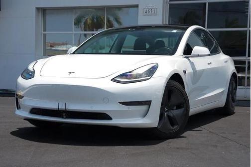 Pearl White Multi-Coat 2019 Tesla Model 3 Standard Range