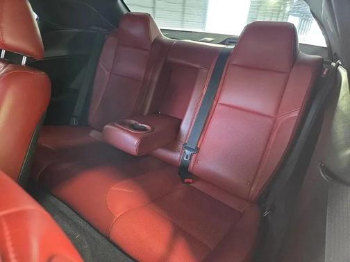 Pitch Black Clearcoat 2016 Dodge Challenger R/T