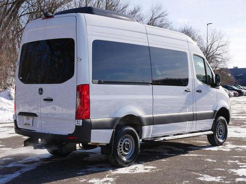 2025 Mercedes-Benz Sprinter 2500 Passenger 144 WB