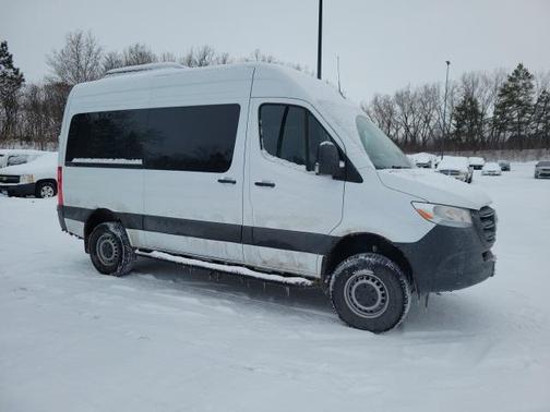 2025 Mercedes-Benz Sprinter 2500 Passenger 144 WB