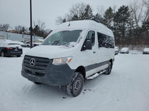 2025 Mercedes-Benz Sprinter 2500 Passenger 144 WB