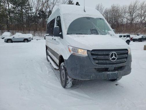 2025 Mercedes-Benz Sprinter 2500 Passenger 144 WB