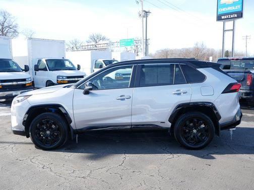 2024 Toyota RAV4 Hybrid SE