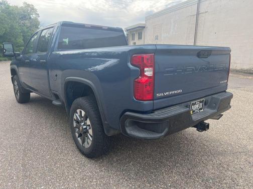 Lakeshore Blue Metallic 2025 Chevrolet Silverado 2500 Custom