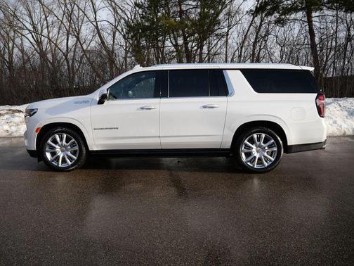 2023 Chevrolet Suburban 4WD High Country