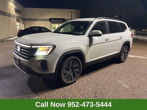 2024 Volkswagen Atlas 2.0T SE w/Technology 4MOTION