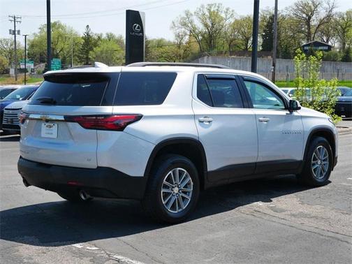 2022 Chevrolet Traverse LT Cloth