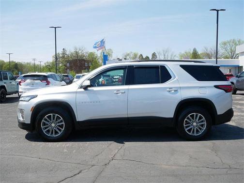 2022 Chevrolet Traverse LT Cloth