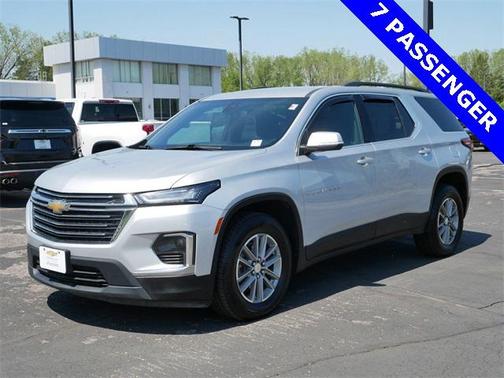 2022 Chevrolet Traverse LT Cloth