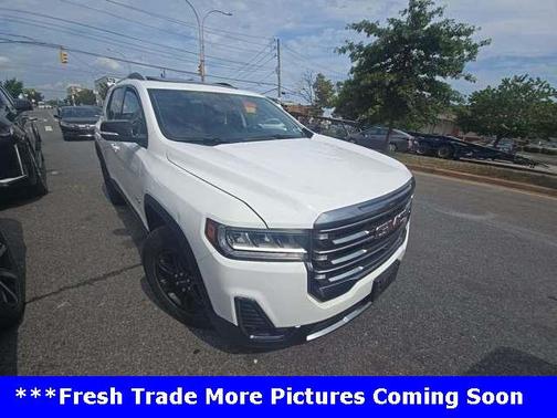2023 GMC Acadia AWD AT4