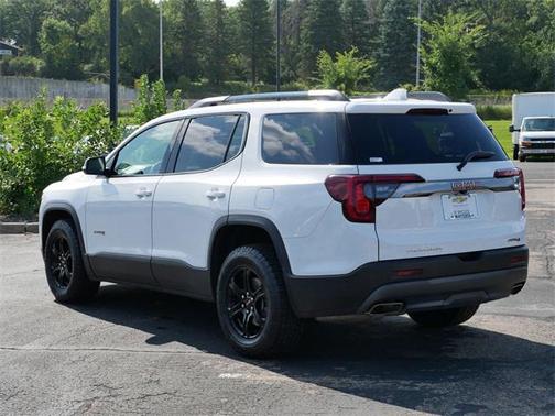 2023 GMC Acadia AWD AT4