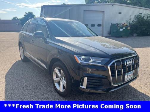 2023 Audi Q7 45 Premium Plus