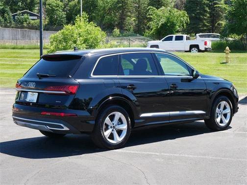 2023 Audi Q7 45 Premium Plus