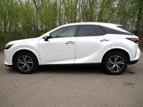 White Pearl 2023 Lexus RX 350 Premium
