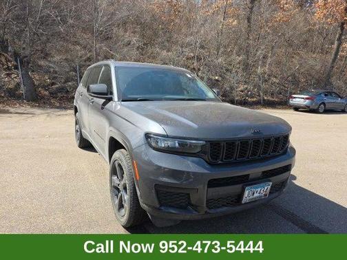 Baltic Gray Metallic Clearcoat 2022 Jeep Grand Cherokee L Altitude