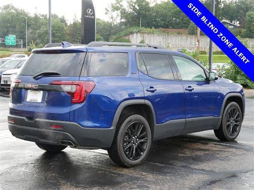 2023 GMC Acadia AWD SLT