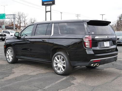 2023 Chevrolet Suburban 4WD High Country