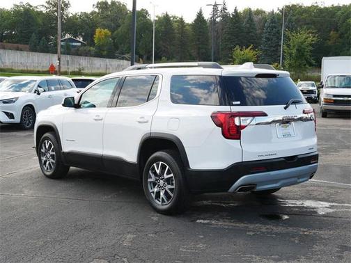 2023 GMC Acadia AWD SLT