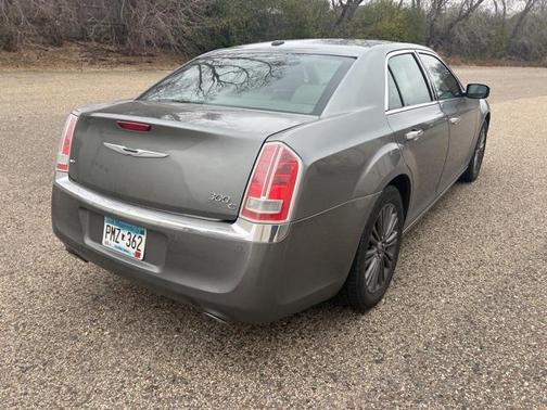 2011 Chrysler 300C Base