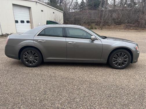 2011 Chrysler 300C Base