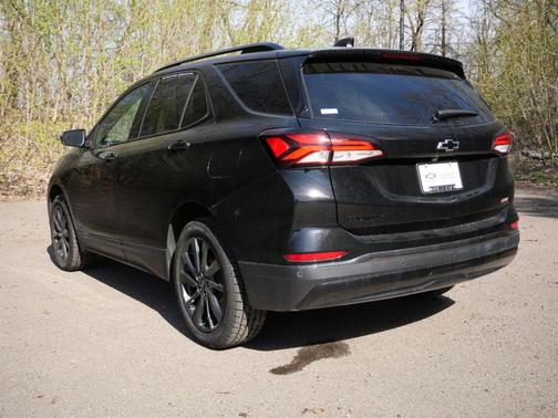 Mosaic Black Metallic 2023 Chevrolet Equinox AWD RS