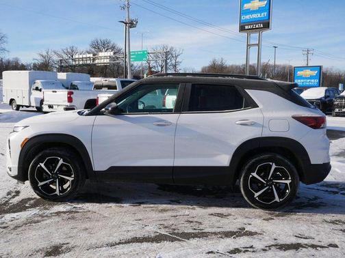 Iridescent Pearl Tricoat 2023 Chevrolet Trailblazer RS