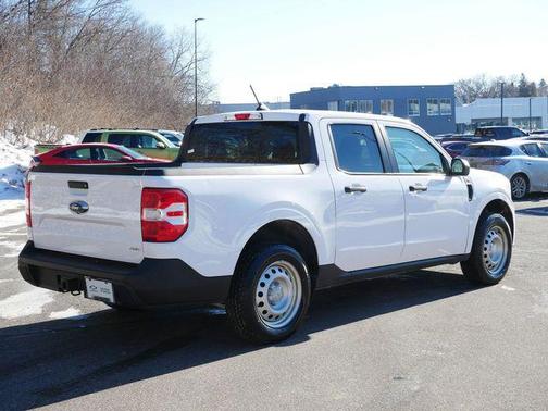 2022 Ford Maverick XL