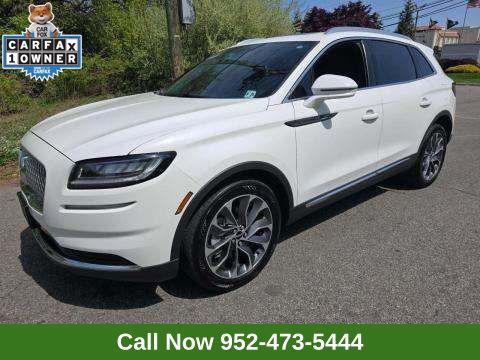 Pristine White Metallic Tri-Coat 2023 Lincoln Nautilus Reserve