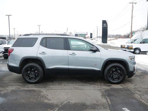 2023 GMC Acadia AWD AT4