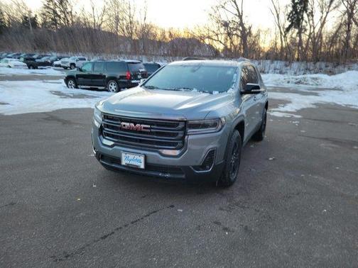 2023 GMC Acadia AWD AT4