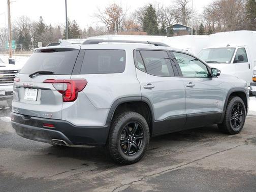 2023 GMC Acadia AWD AT4