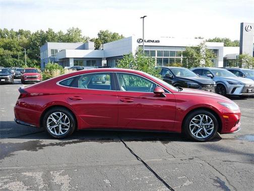2023 Hyundai SONATA SEL