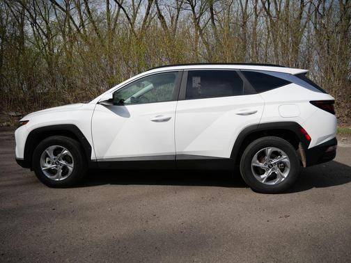 White Pearl 2024 Hyundai TUCSON SEL