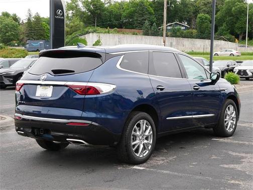 2023 Buick Enclave Essence AWD