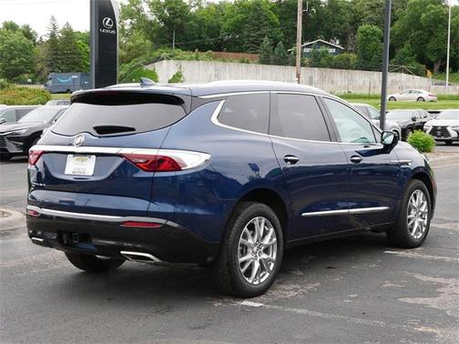 2023 Buick Enclave Essence AWD