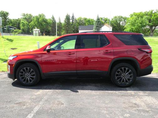 Radiant Red Tintcoat 2023 Chevrolet Traverse RS