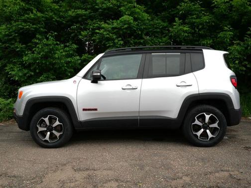 Glacier Metallic Clearcoat 2021 Jeep Renegade Trailhawk