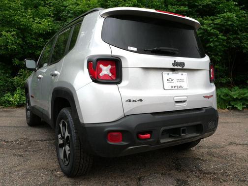 Glacier Metallic Clearcoat 2021 Jeep Renegade Trailhawk